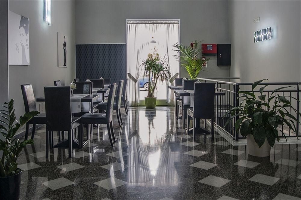 Hotel Santa Chiara โนเชรา อินเฟอริโอเร ภายนอก รูปภาพ