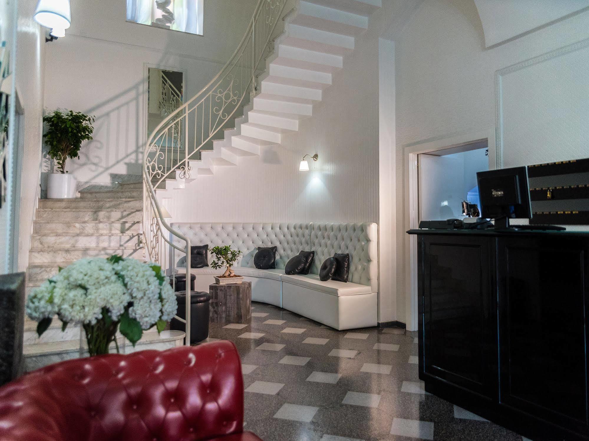 Hotel Santa Chiara โนเชรา อินเฟอริโอเร ภายนอก รูปภาพ